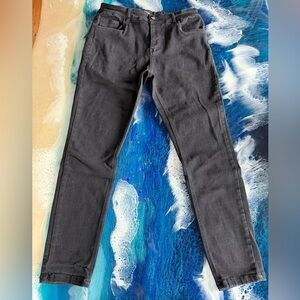NWOT Men’s GINGTTO BLACK JEANS 34W X 28L purchased never worn. BUNDLE and OFFER
